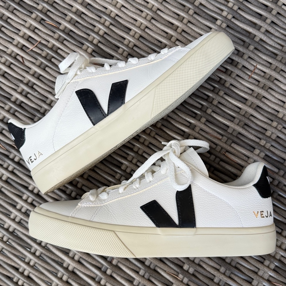 NEW Veja Chrome Free Leather Campo  Sneakers-Sz 38/7-Extra White-Black Logo-